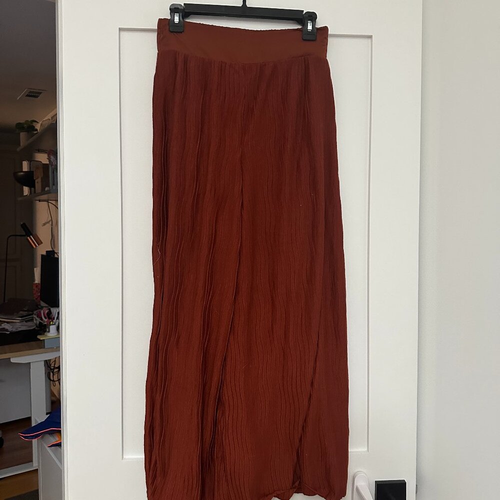 Anthropologie Maroon Wide Leg Pleated Wavy Palazzo Pants